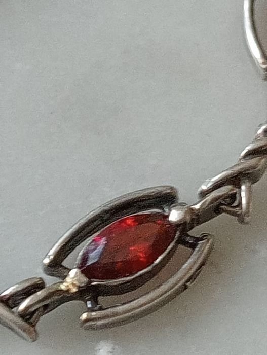 Stary zestaw srebrnej biżuterii z granatami