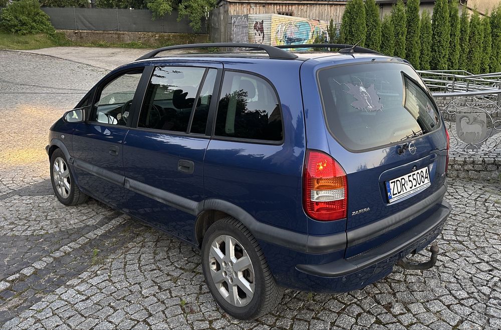 Opel Zafira Selection 2002r 2.0 DTI 101 KM, 7 osób, Hak, Alufelgi
