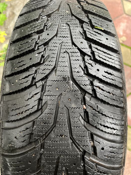 Продам комплект зимових шин з дисками