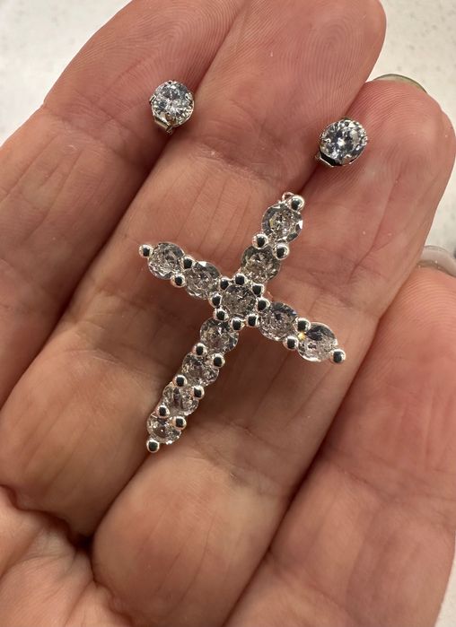 Набір хрестик та сережки з цирконієм срібло 925