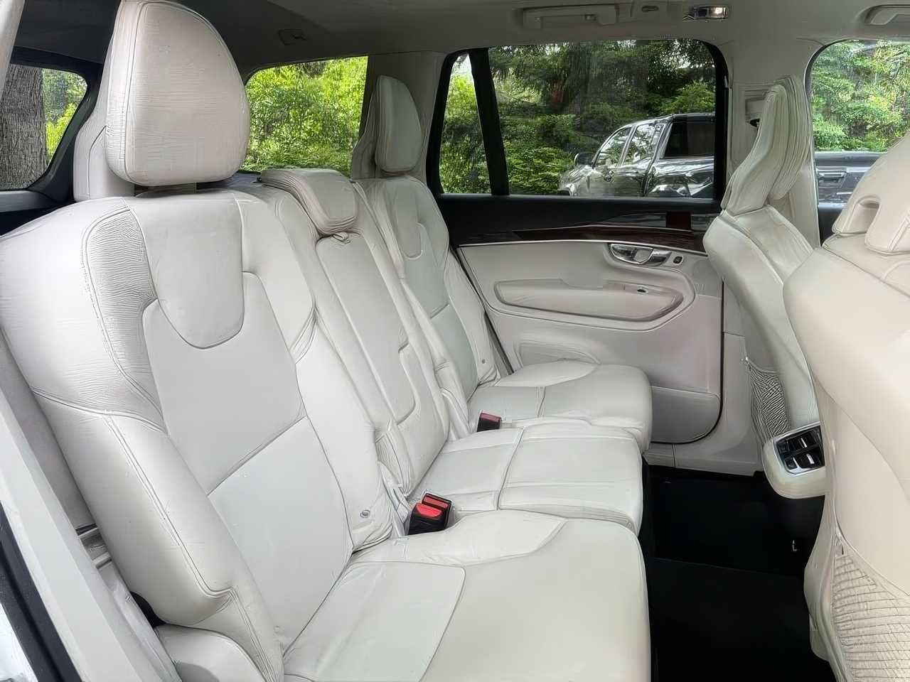 2019 Volvo XC90 T6