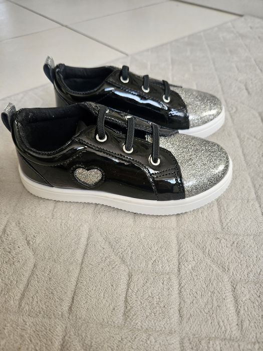 Buty dla dziewczynki nowe 29