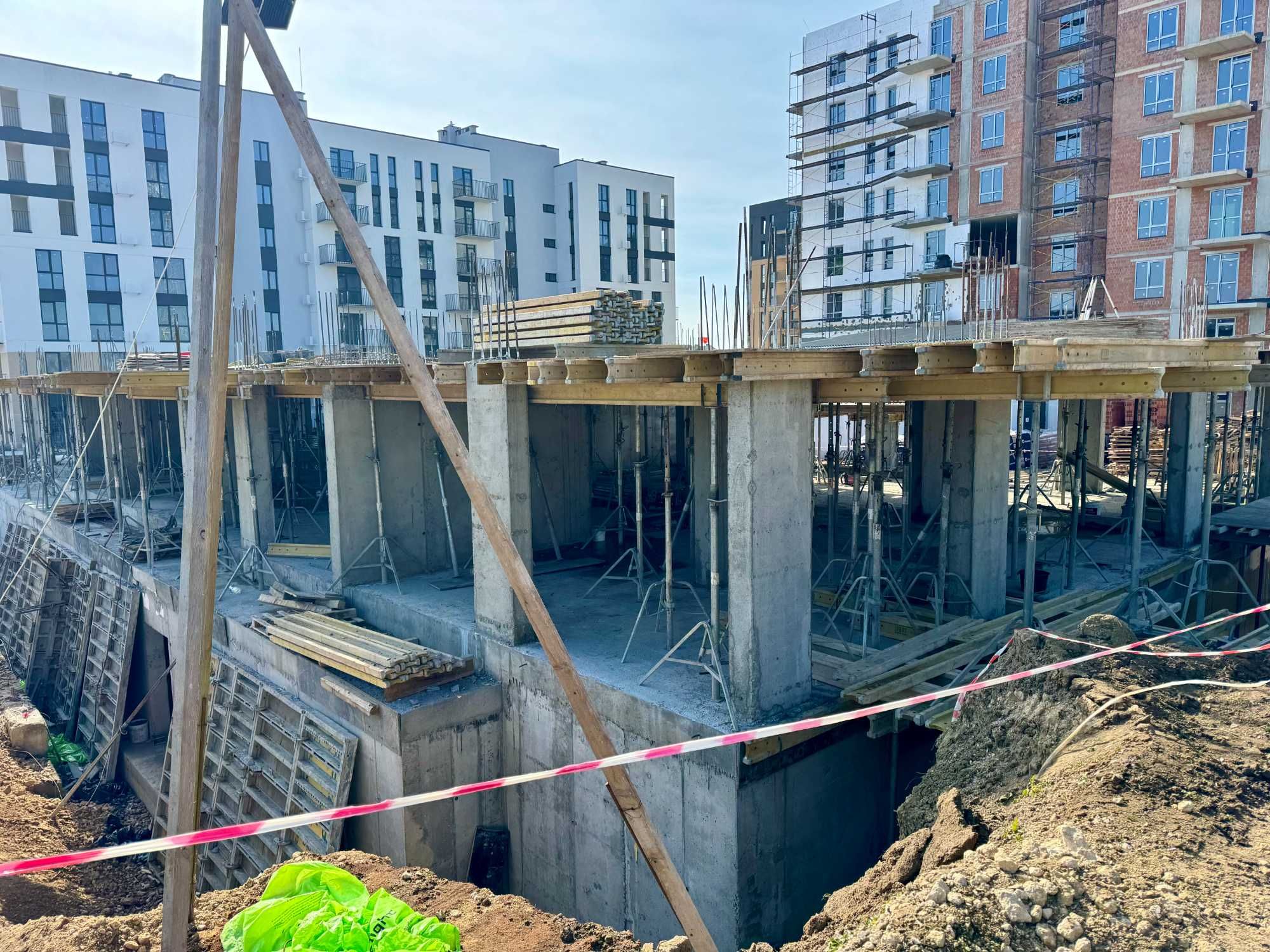 Продаж(Єоселя) 1-кімнатної квартири 37 кв.м Пустомити (9км.від Львова)
