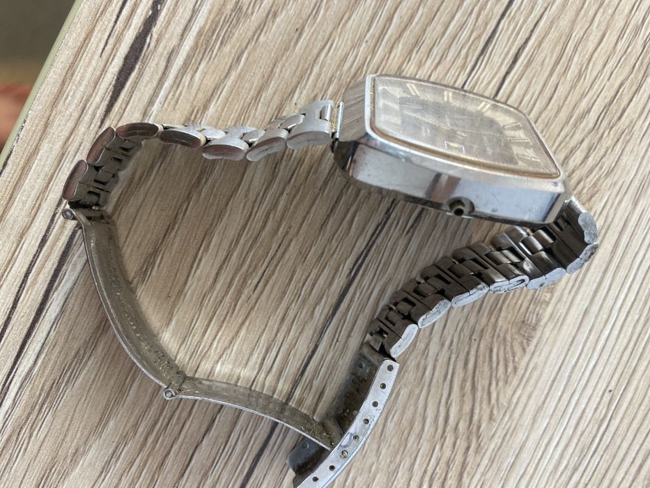 Relógio (não funciona)