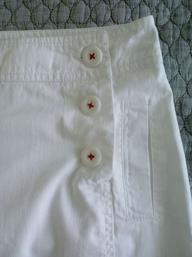 Biała krótka spódniczka Carry r.36 z szortami