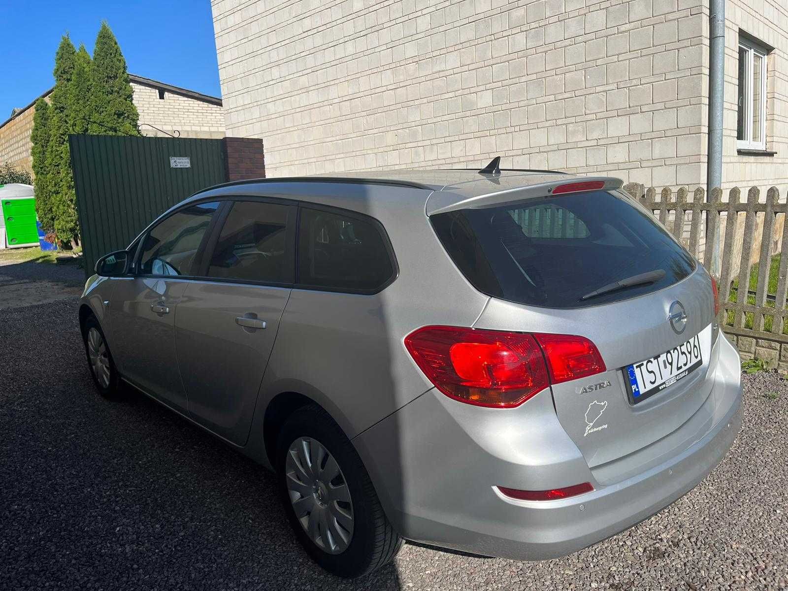 Opel Astra 2011 J 1,7 CDTI