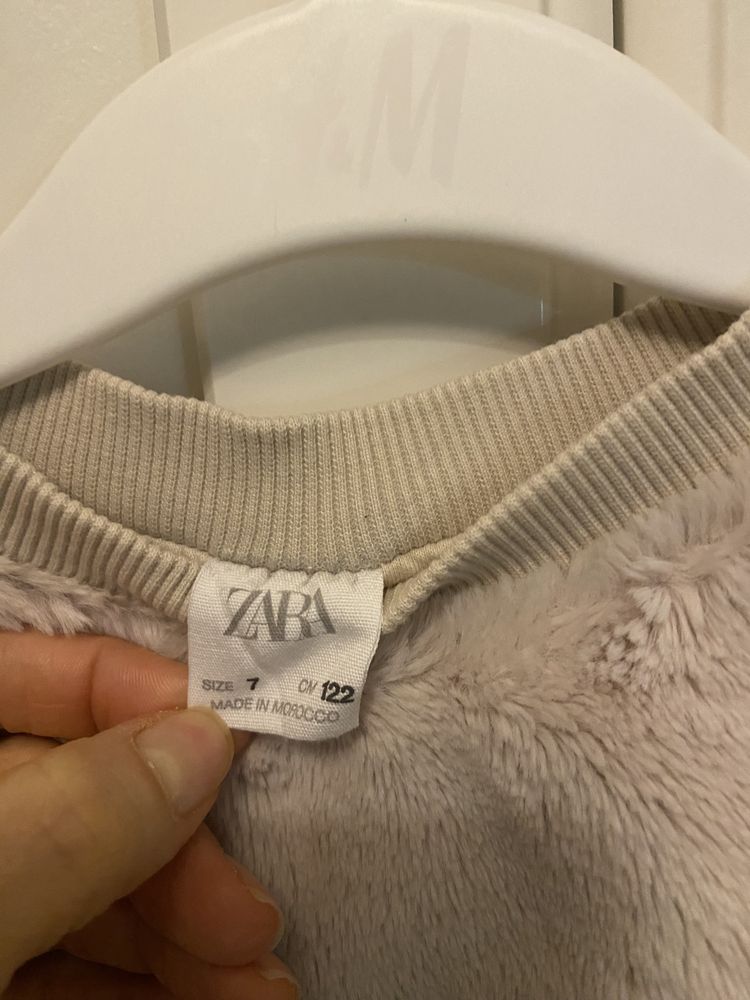 Piękna bluza futerko bufiaste rękawy Zara 122