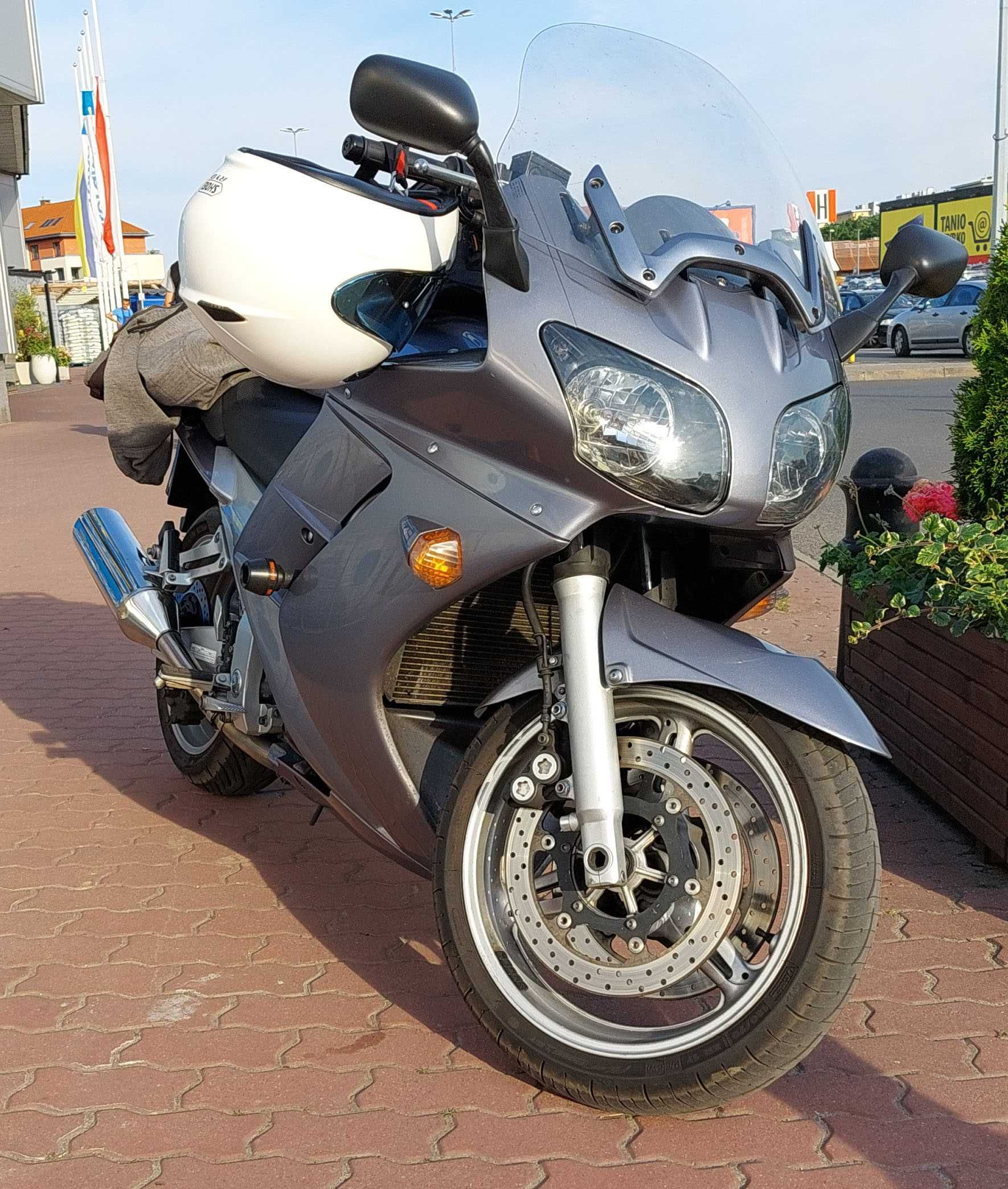 Yamaha FJR 1300 igła
