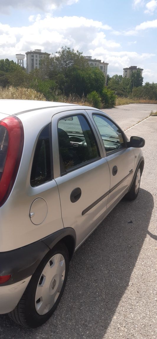 Opel corsa em ótimo estado.