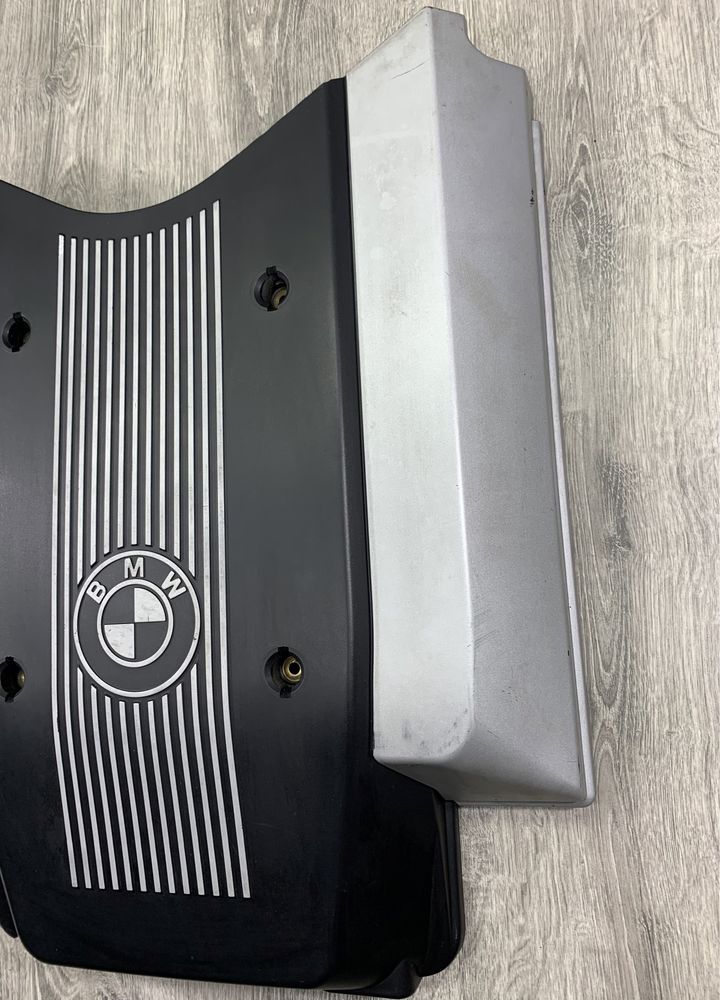 Декоративна Кришка Двигуна BMW E32 E34 M60