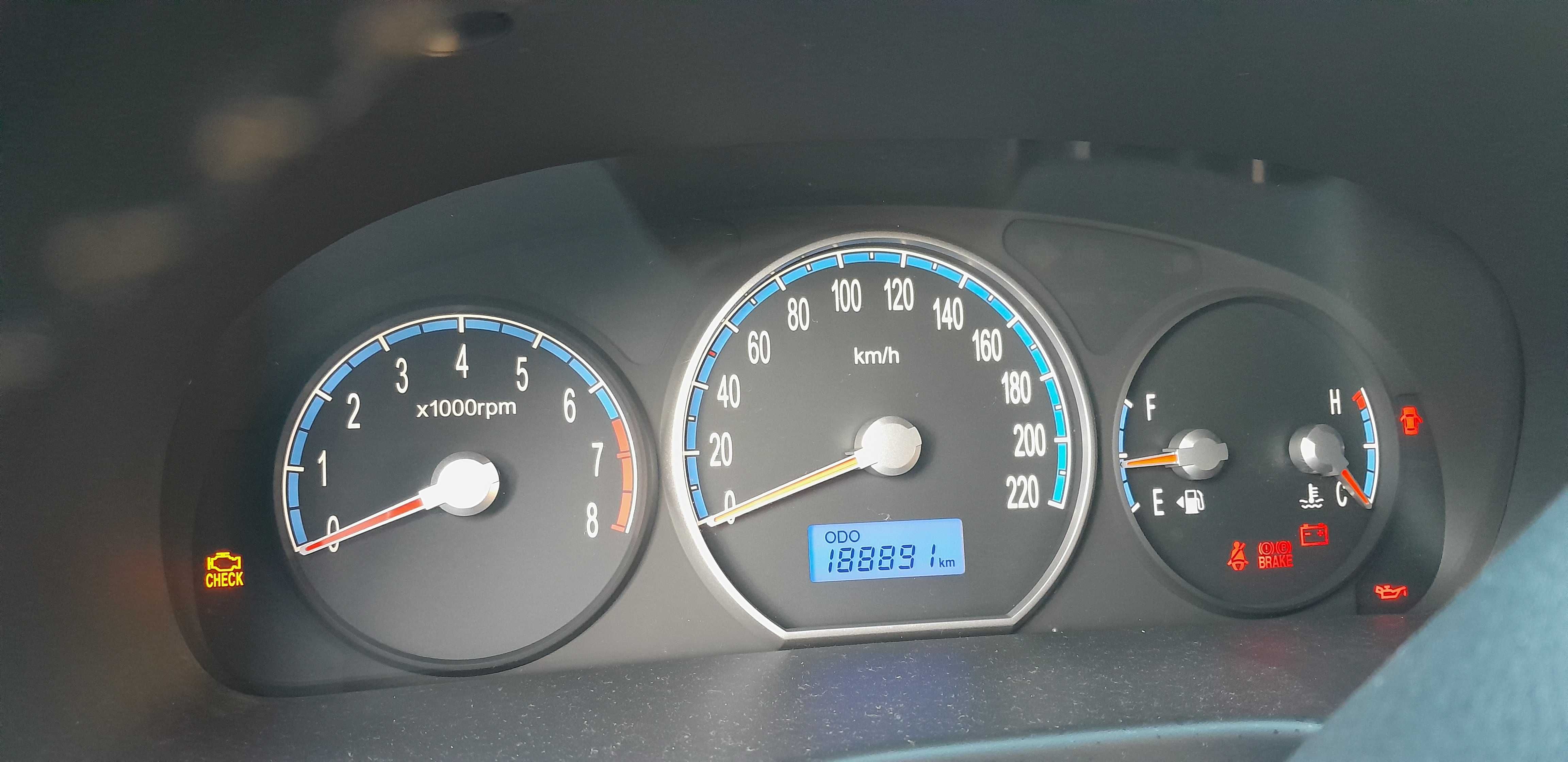 Hyundai Santa Fe 2.7 benzyna z GAZEM  Jeszcze na gwarancij  super!!
