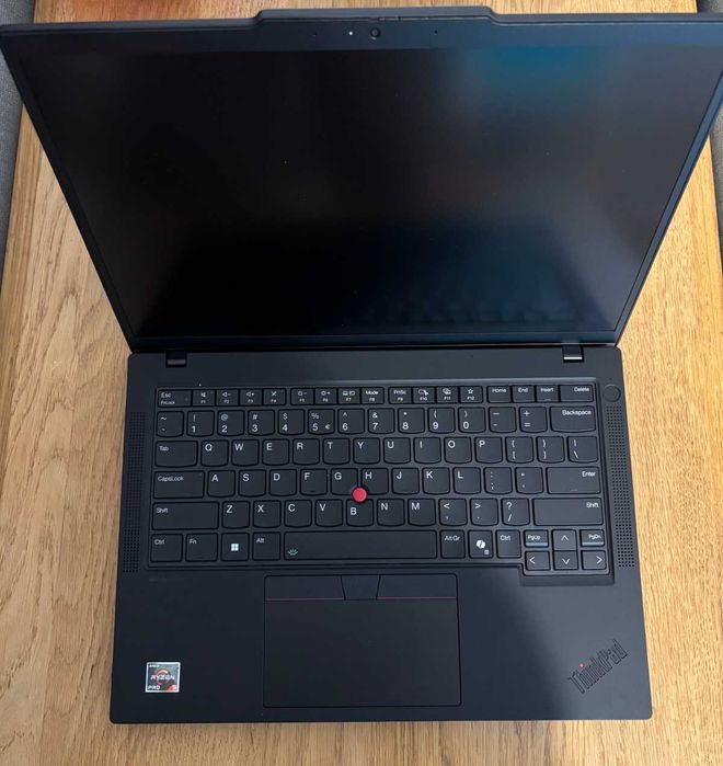 Nowy Laptop Lenovo T14 5th GEN (1 TB SSD WD Black, 16 GB RAM)