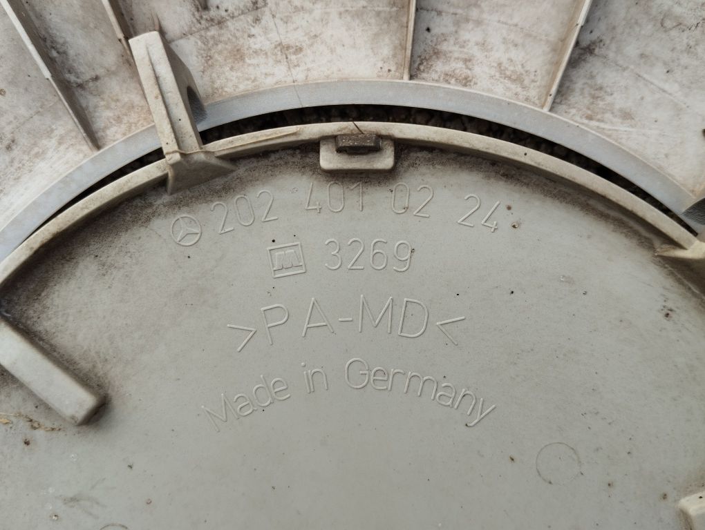 Kołpak Mercedes 15" 202 cena za sztukę