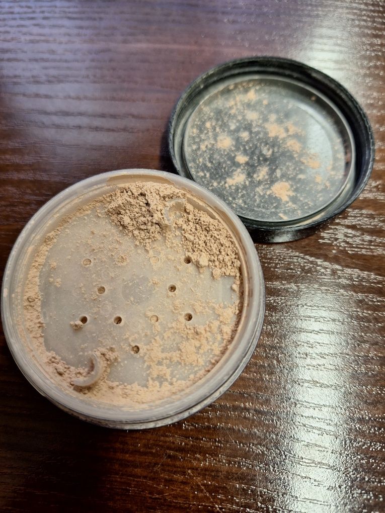 Puder jedwabisty Mary Kay