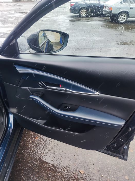 Автомобіль  Mazda cx30