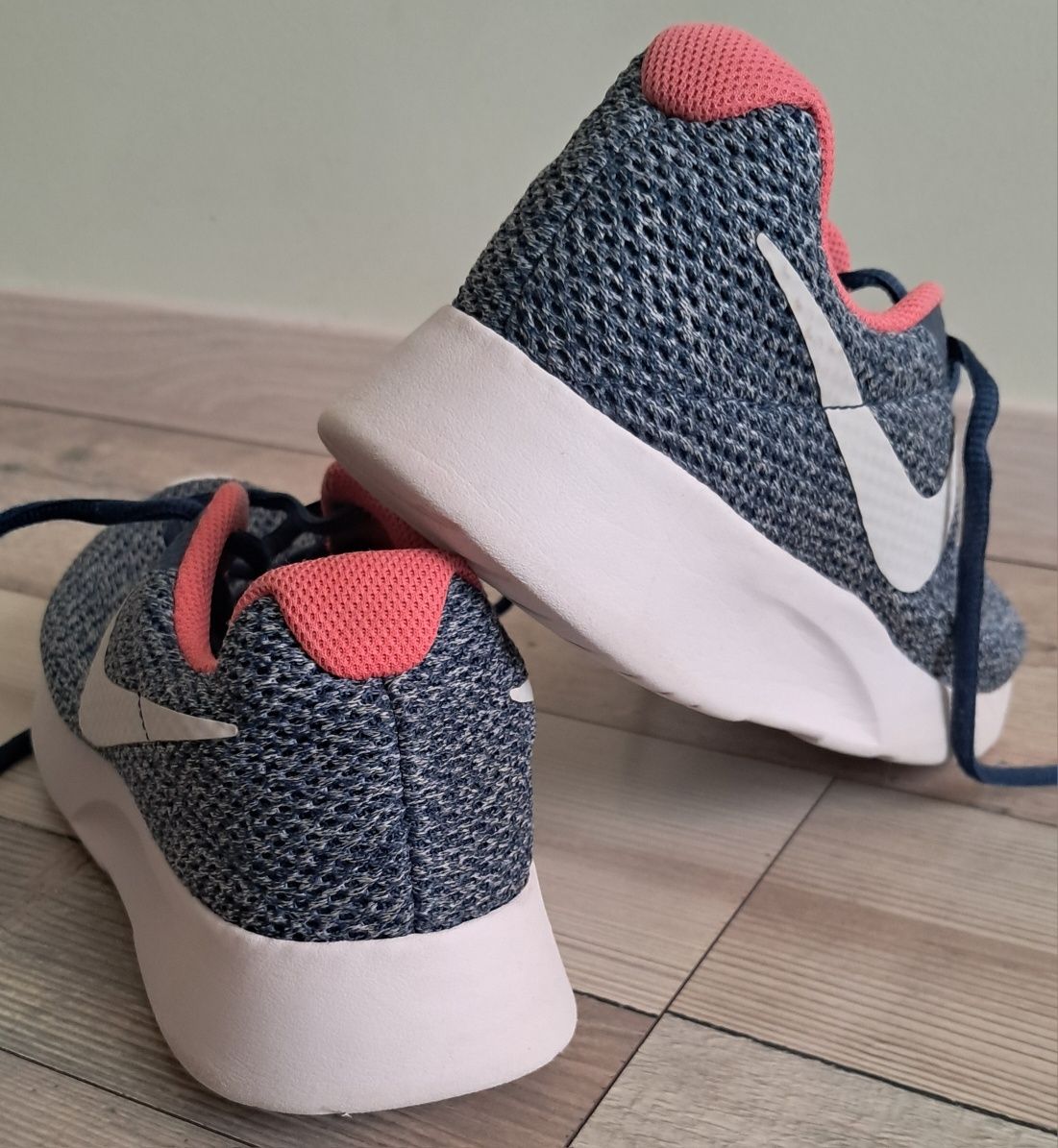 Кросівки NIKE (р.40)