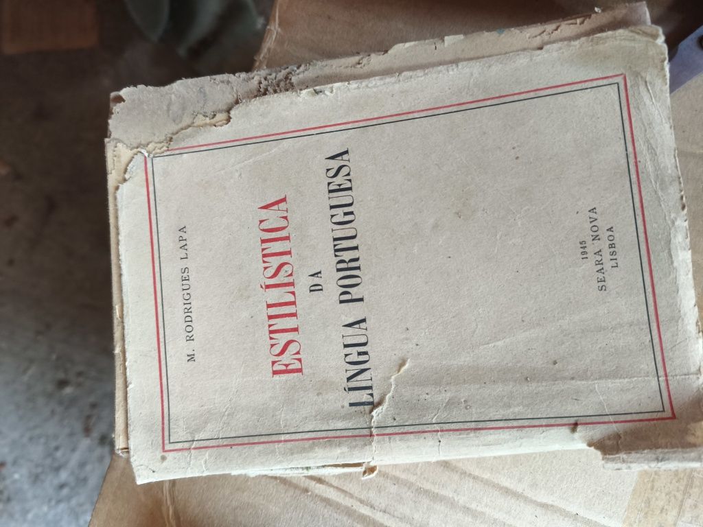 Livros antigos e incríveis