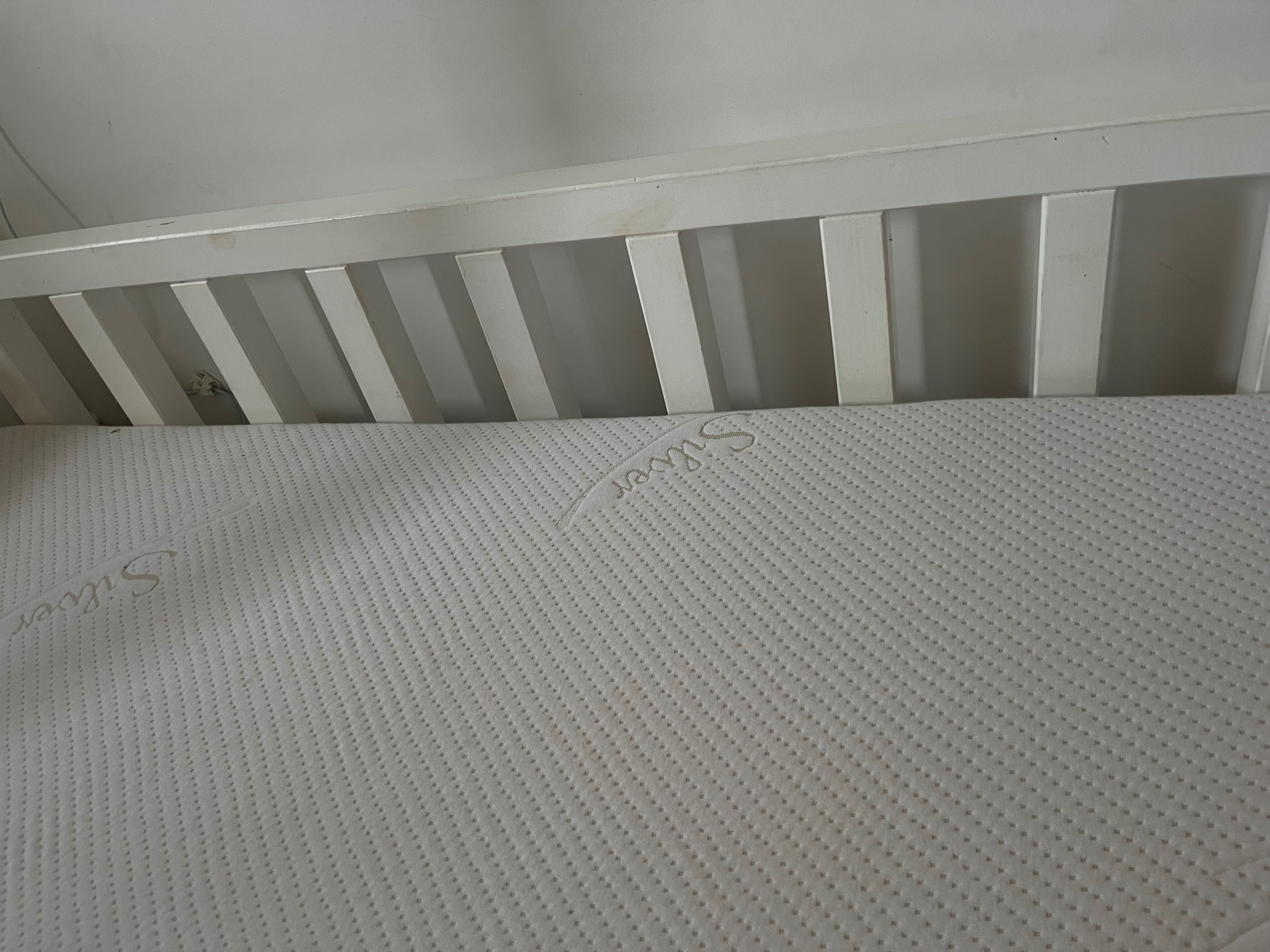 Łóżko dziecięce domek 170 x 90 Filigran z materacem i szufladą