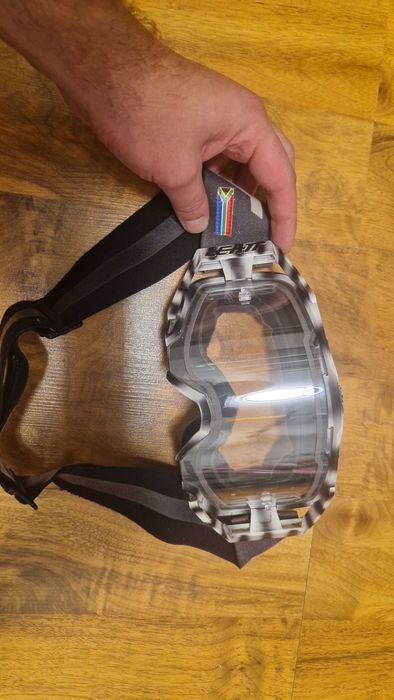 Kask Enduro Cross Leatt 9.5 Carbon roz L + 2 pary googli nowe szybki)