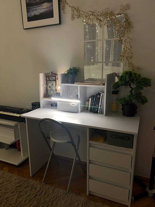 Biurko białe. Jak nowe