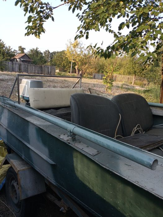 Катер з мотором Віхрь -30 електро.