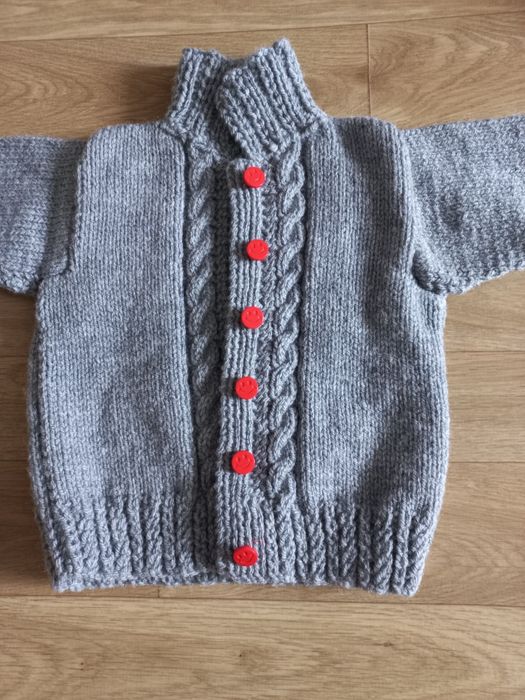 Теплий світер для дівчинки на вік 1-1,5.