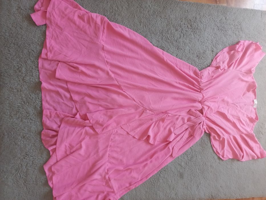 Sukienka na wesele długa z rozporkiem nowa