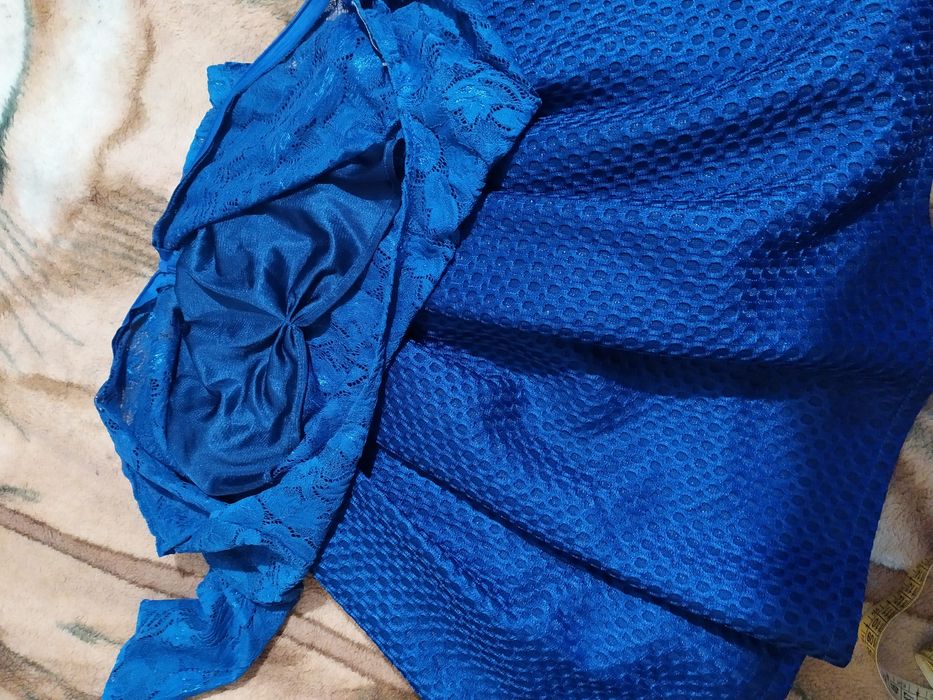 Нарядное платье на девочку 10-14 л.