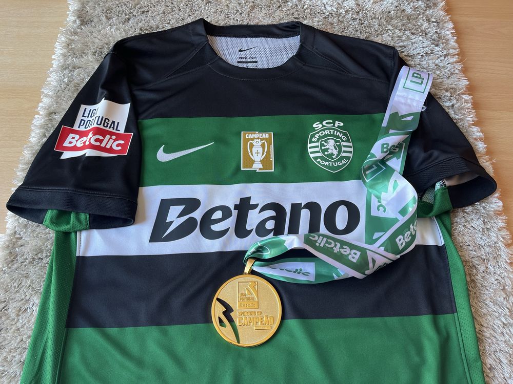Medalha e camisola bicampeão Sporting 24/25