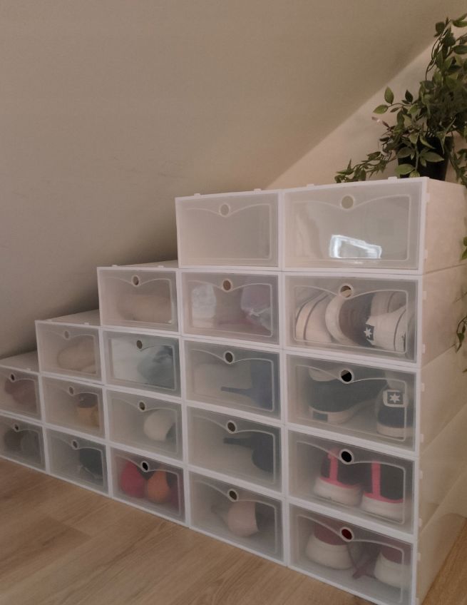 Biała szafka na buty regał z 20 organizerami z klapką
