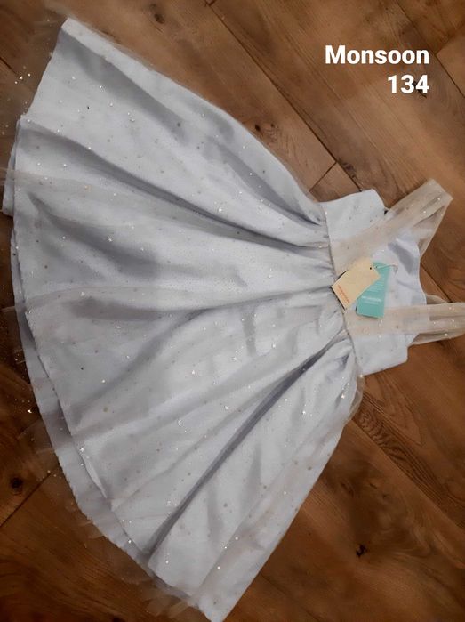 Sukienka rozmiar 134