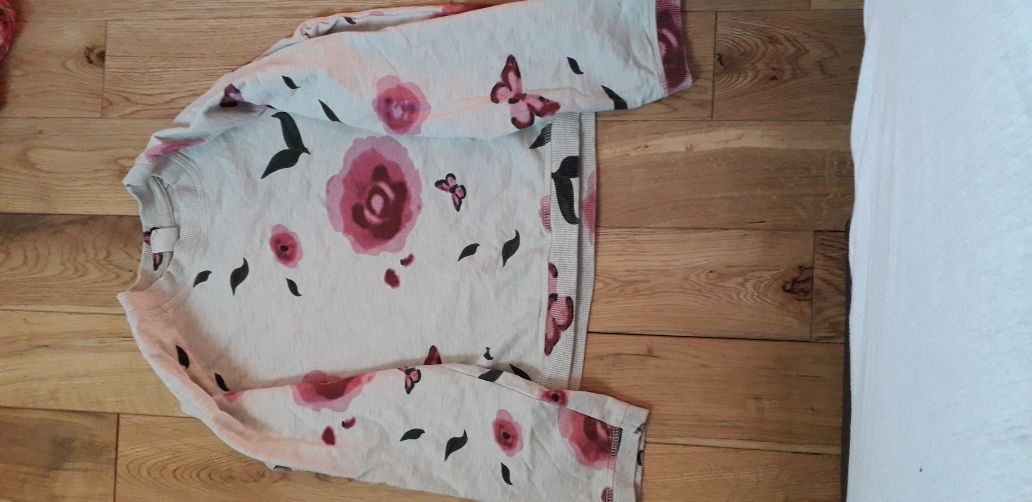 Ubrania 122 sukienka dresy bluza koszula