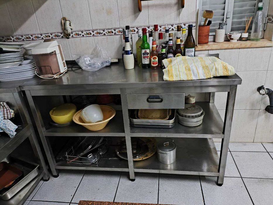 Banca de Inox com Gaveta