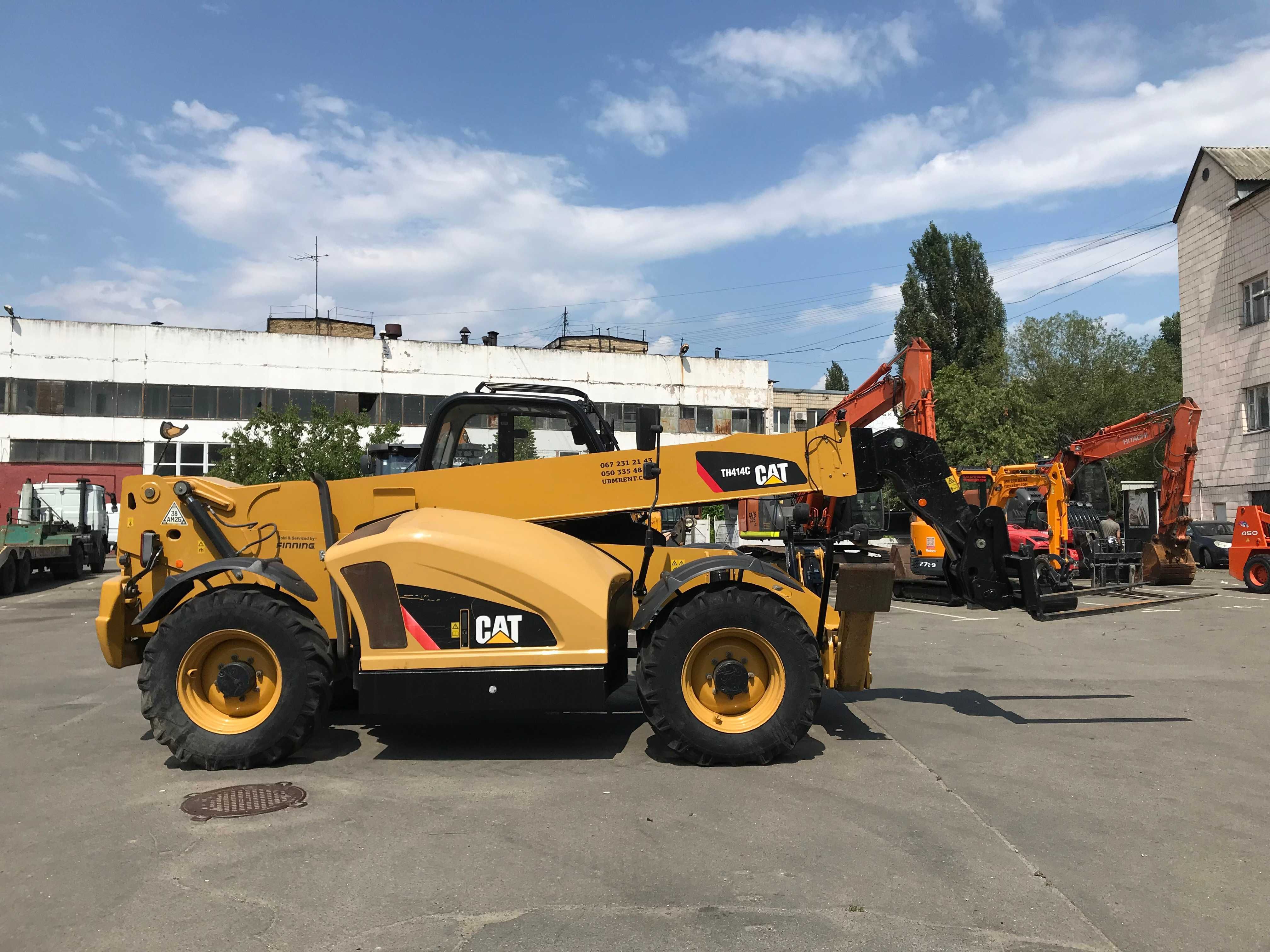 Телескопічний навантажувач CAT TH 414 C