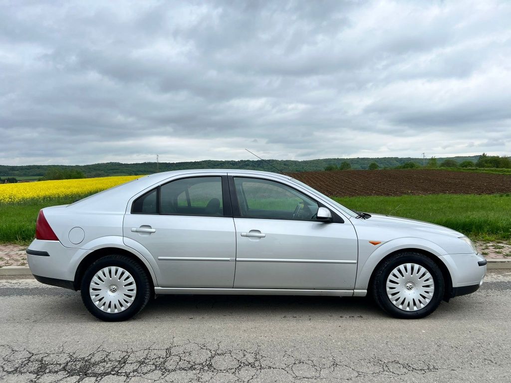 Zadbany Ford Mondeo  2,0d