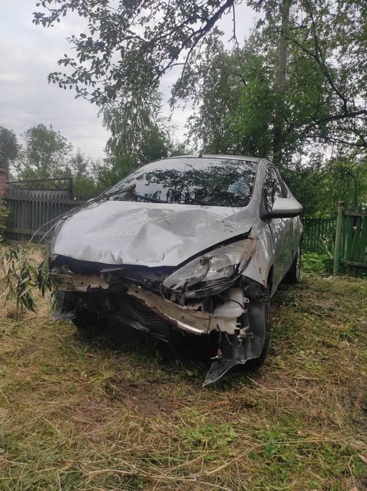 Mazda 2  1,4 дизель , після ДТП