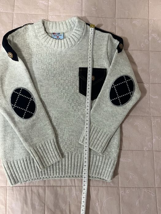 Теплий светр.