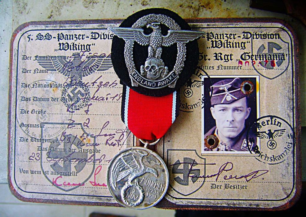 Legitymacja Pułkownika Wiking SS 1943r+ Medal 1935r +Odznaka SS Anglia