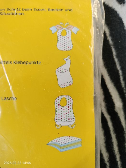 Śliniak jednorazowy z kieszenią