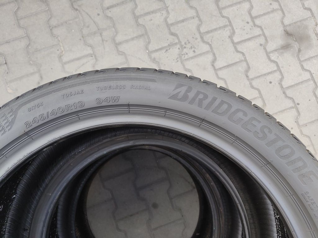 245/40/19 Bridgestone Turanza T005