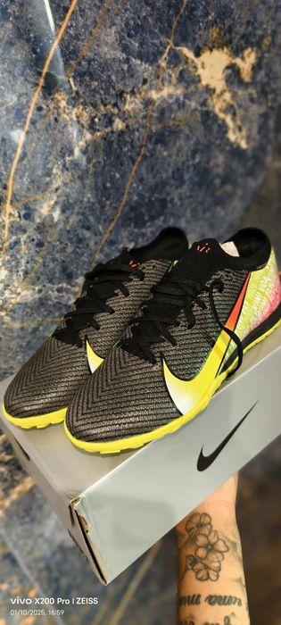 Chuteira Nike Mercurial Futsal