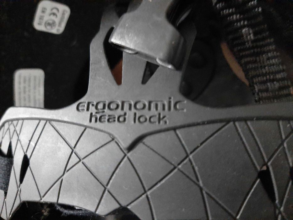 Capacete de menina para andar de bicicleta