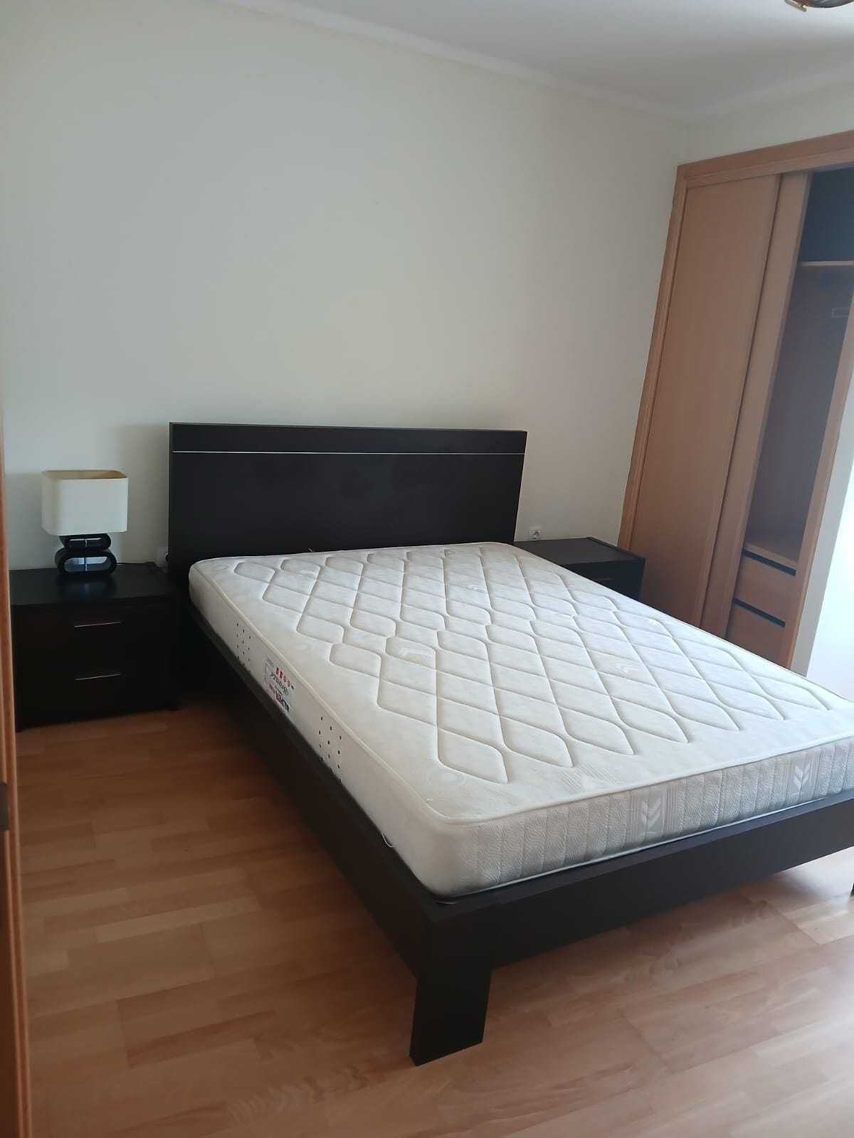 alugo quarto/sala estudantes