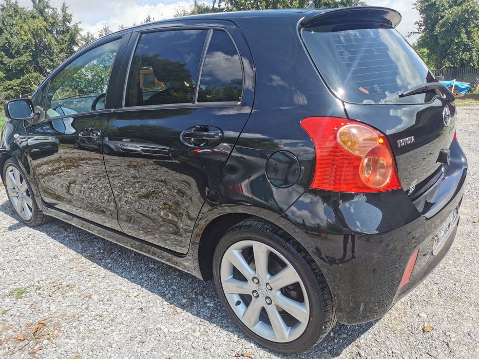 Toyota Yaris ST SPORT 1,8 benzyna 133 km produkcja Japonia