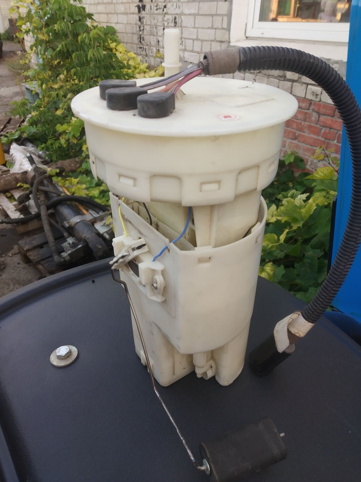 Паливний насос Jeep 05003855AA
