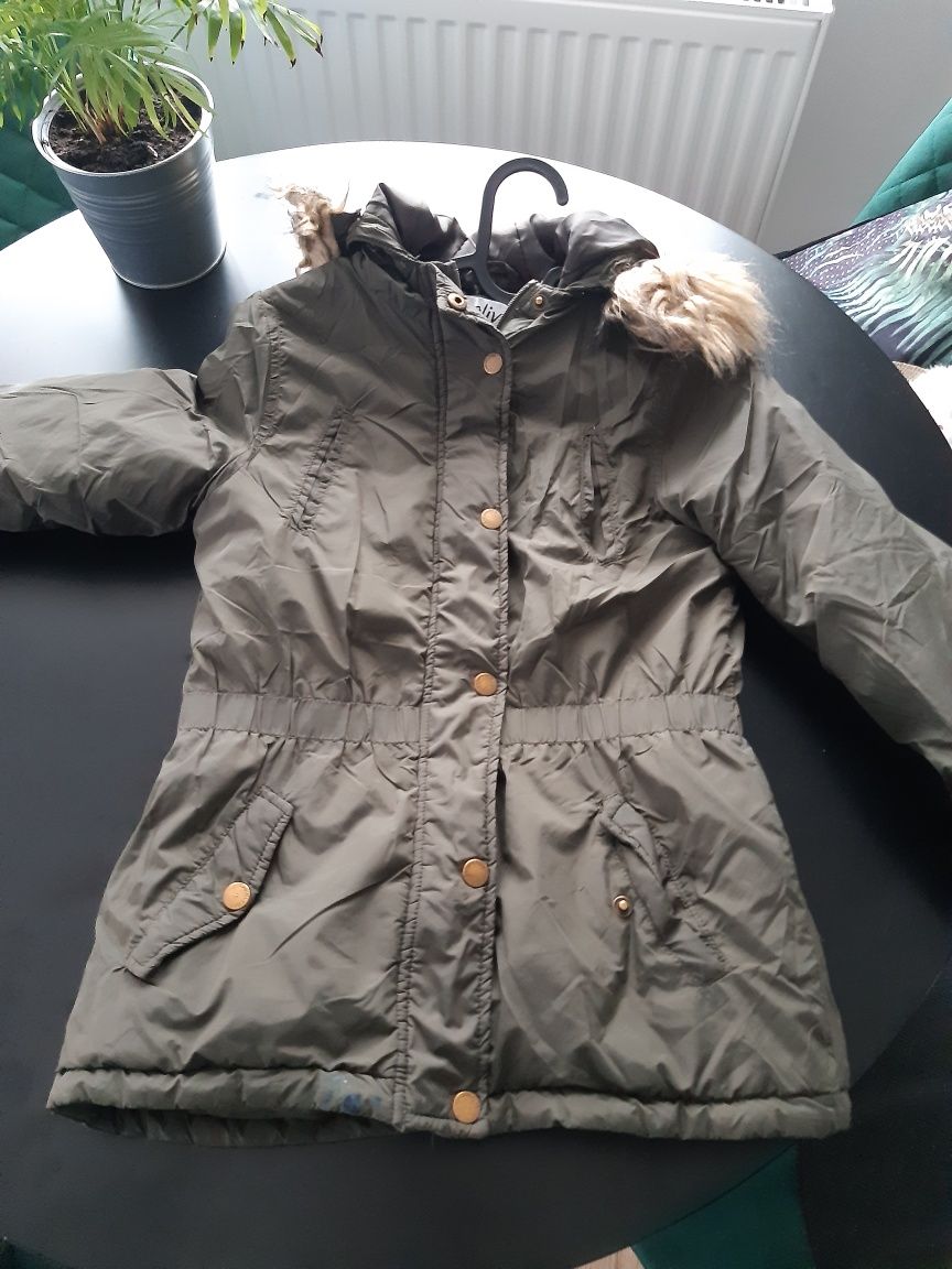 Zimowa kurtka dla dziewczynki. Rozm. 140 cm
