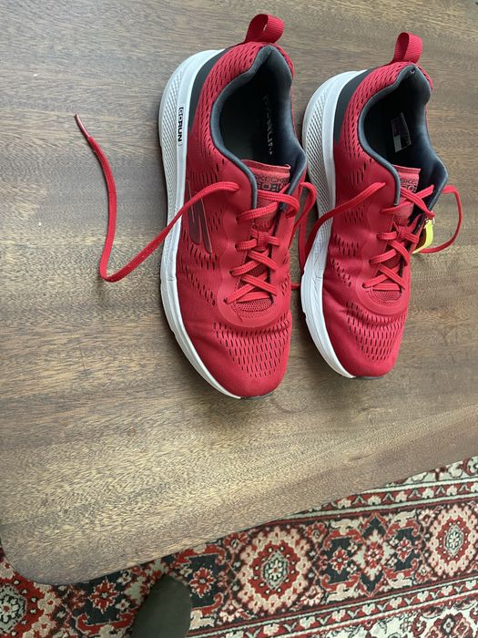 Кросівки Skechers  для бігу Go Run Elevate в гарному