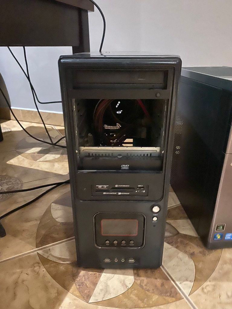 Dwa komputery i3 / AMD A4 3400