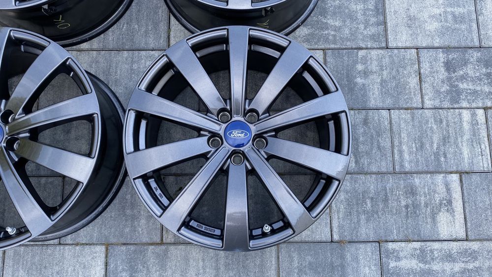 Felgi aluminiowe OXXO do Ford Mondeo 5x108 18 cali Focus S-Max Kuga