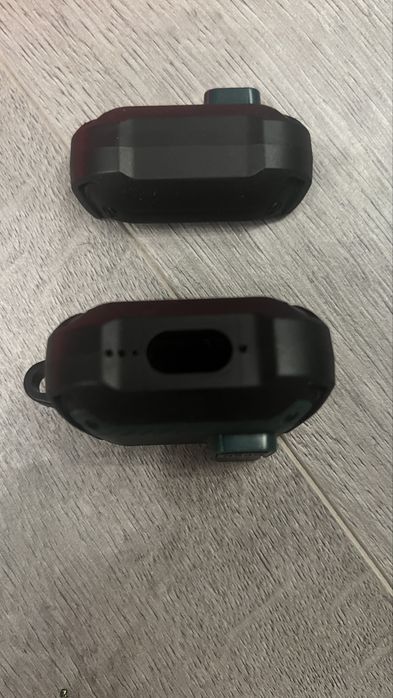 Бу чохол на навушники Apple AirPods4 2024